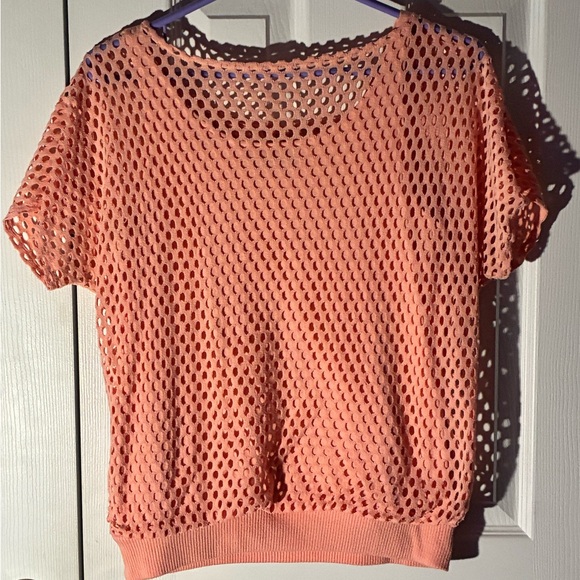 Tropical Resort Coral Crochet Fishnet Blouse Floral Appliqué - Picture 4 of 4